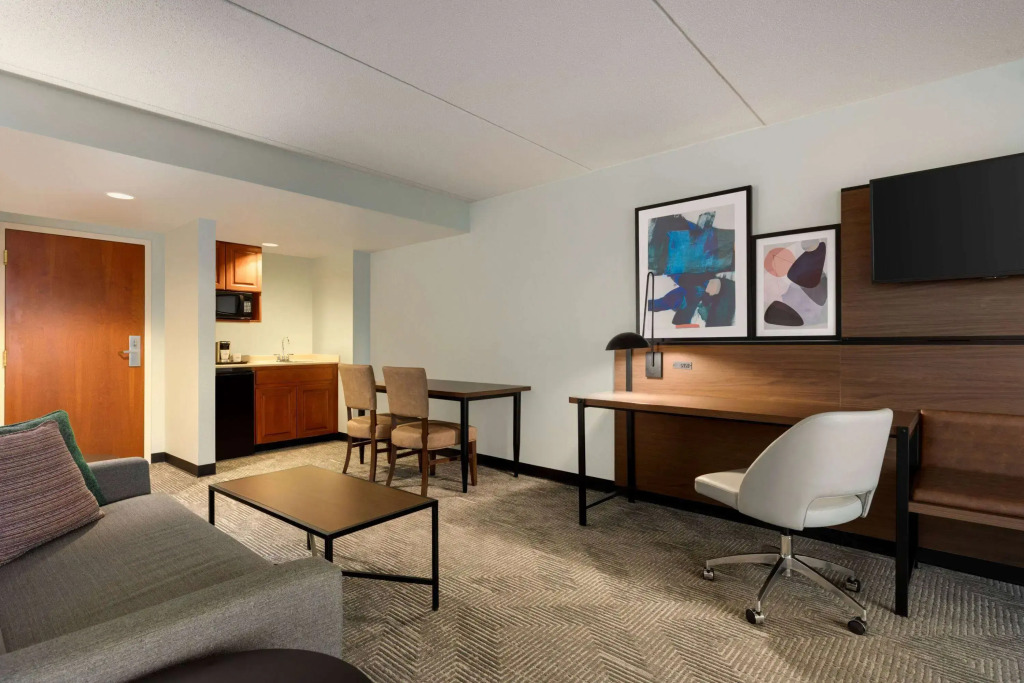 Wingate by Wyndham Green Bay