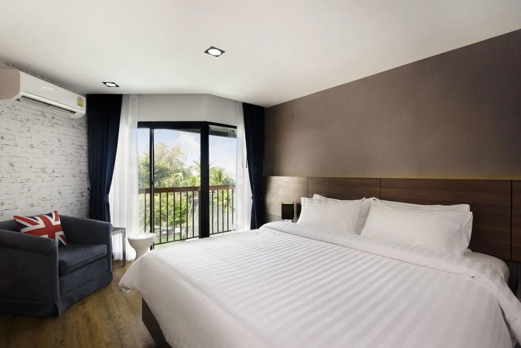 The Loft Seaside Sriracha Hotel