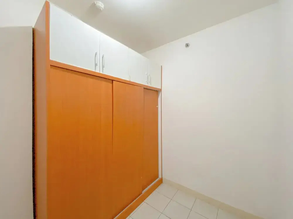 Comfy 1BR Apartment with Extra Room at Green Pramuka City near Mall