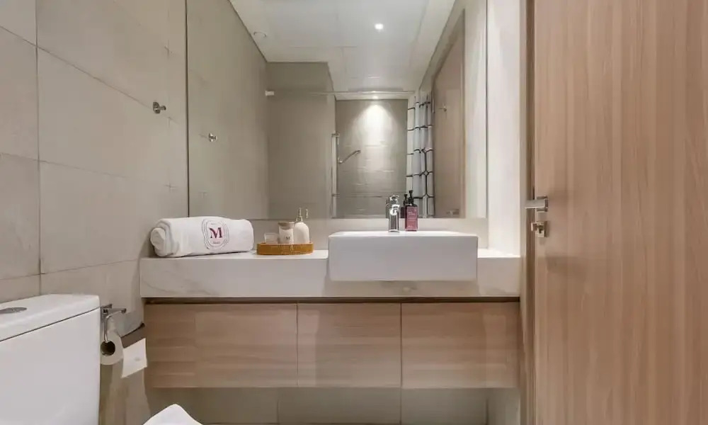 Elegant Studio w Balcony View Near Downtown Dubai