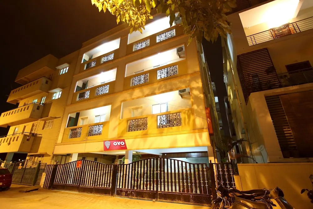 OYO 9959 Hotel Varcity Ruby