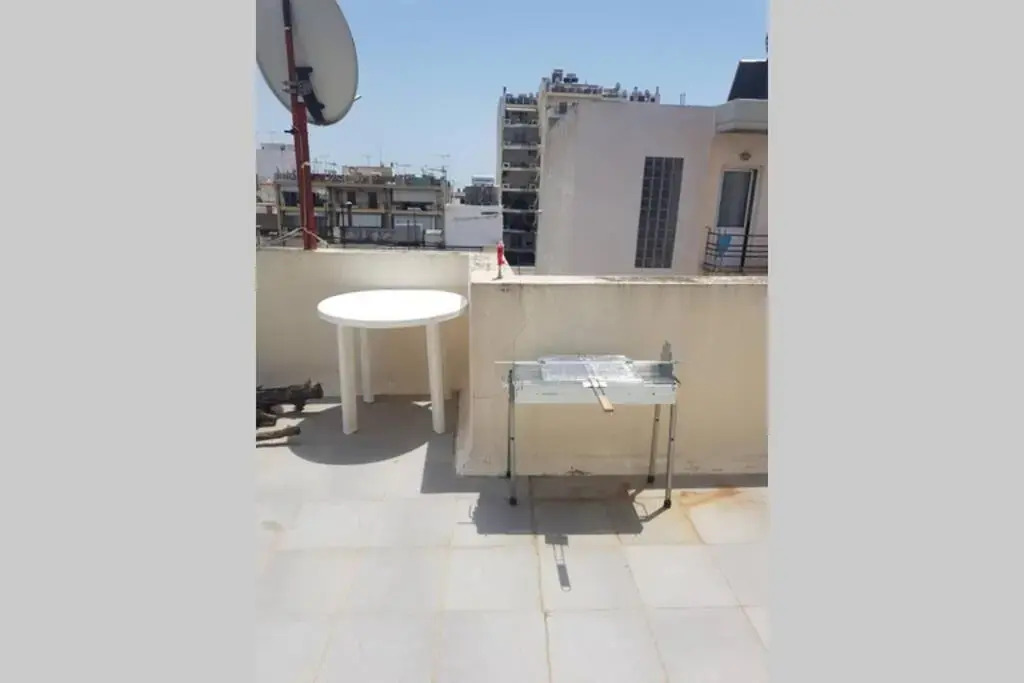 Terrace Roof Room @ Koridallos Metro St. & Piraeus Port