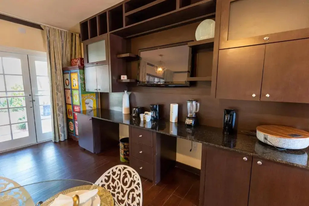 Tradewinds Apartment Hotel Miami Beach