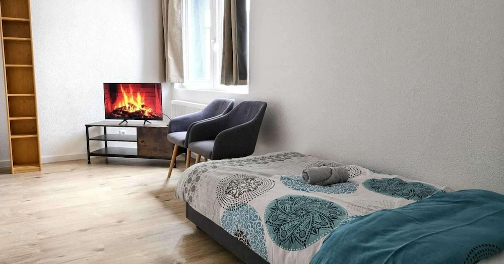 3-bed Cosy Apartment - Sleeps 8