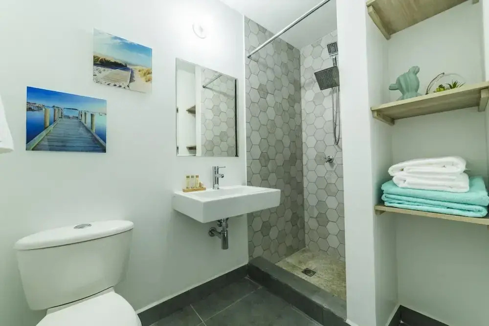 Turibana Plaza Suite 8