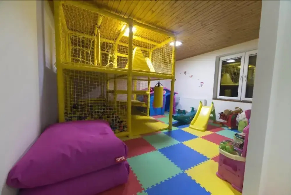 Villa 27