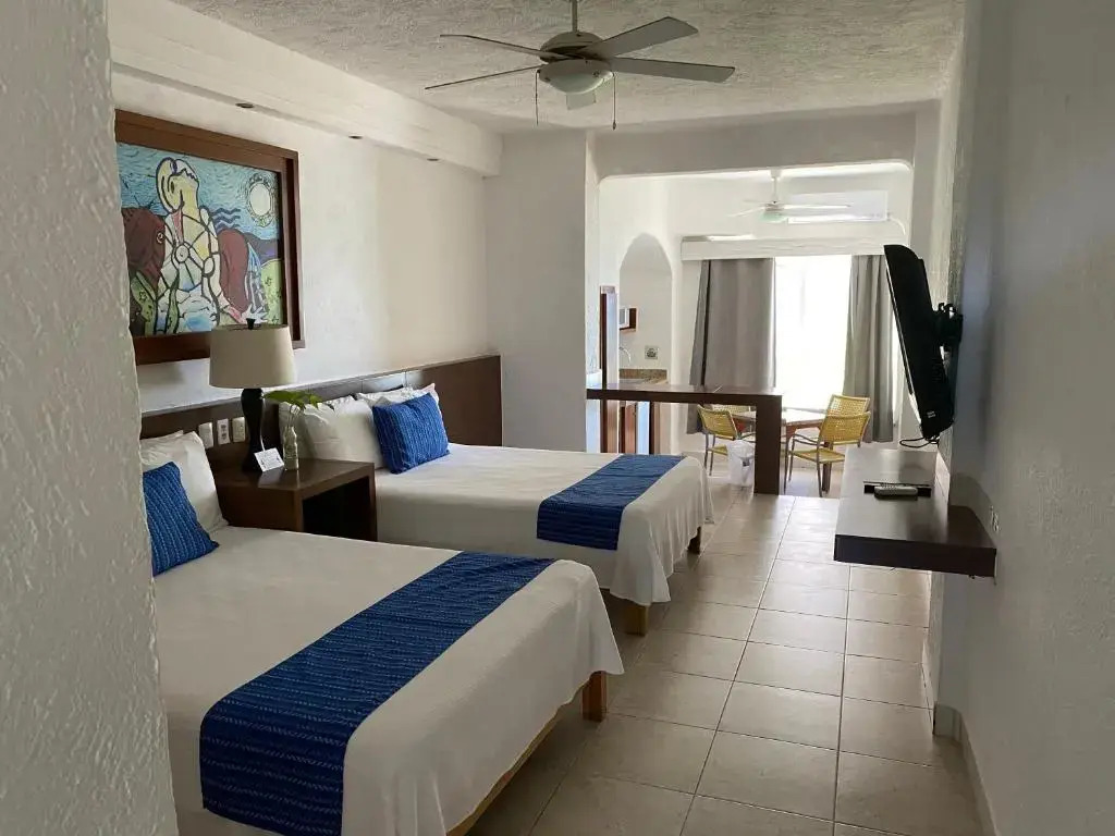 Cancun Plaza - Best Beach