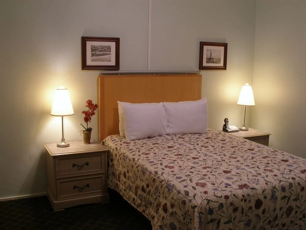 Historic Tavernier Inn Hotel