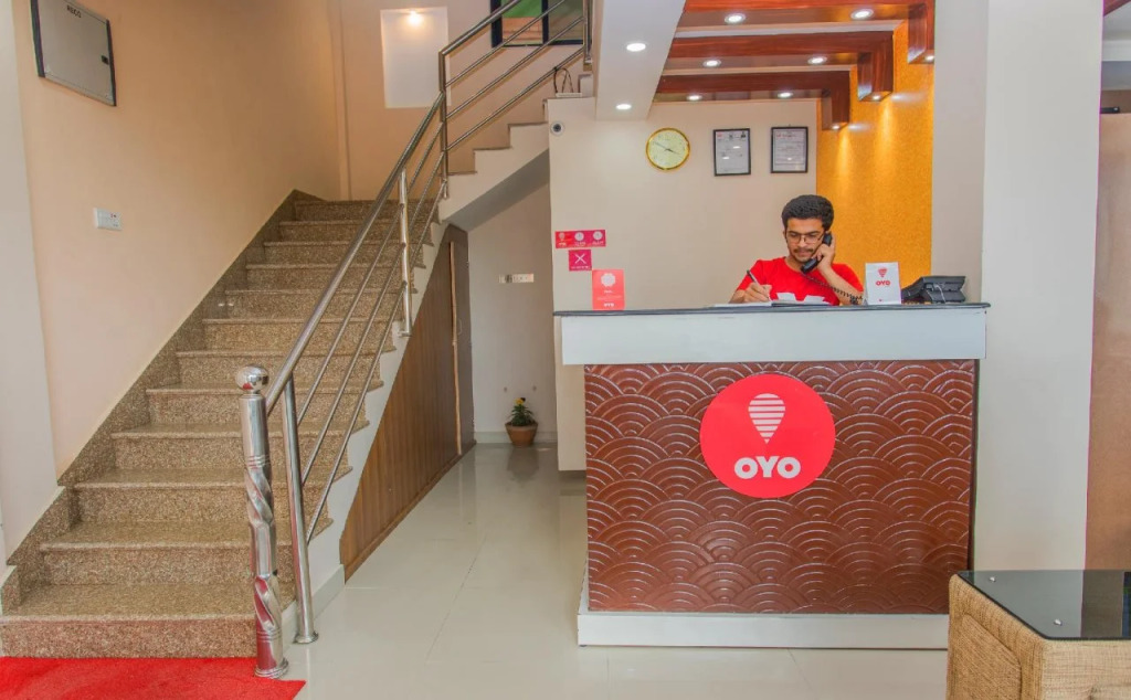 OYO 136 Hotel Om Plaza