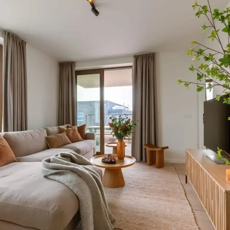 Family Apartment Located by the sea