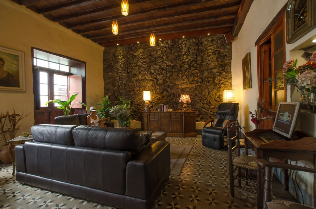 Gara Hotel