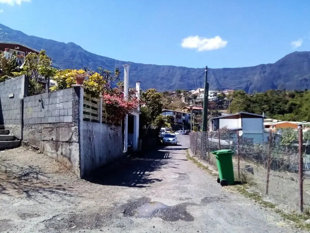 House with 4 Bedrooms in Cilaos, with Wonderful Mountain View, Furnished Terrace And Wifi - 20 Km From the Beach