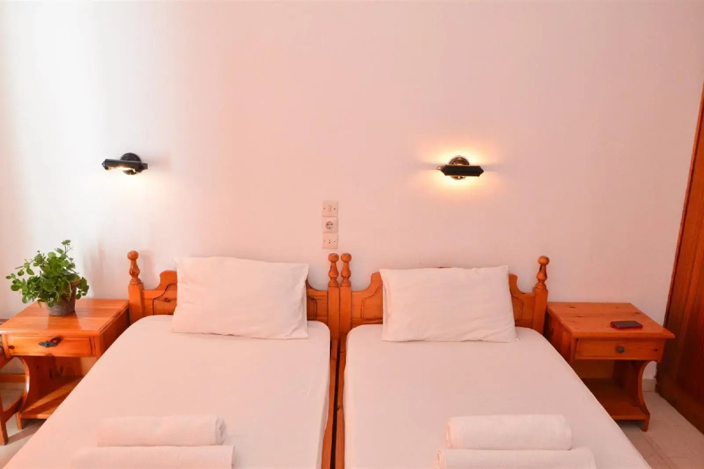 Iro Hotel