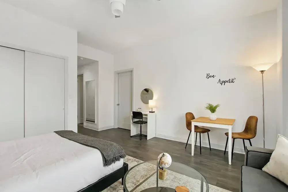 Chic Studio - Del Prado 418