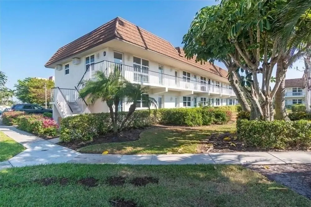 Seabreeze 2 Bedroom Home by Redawning