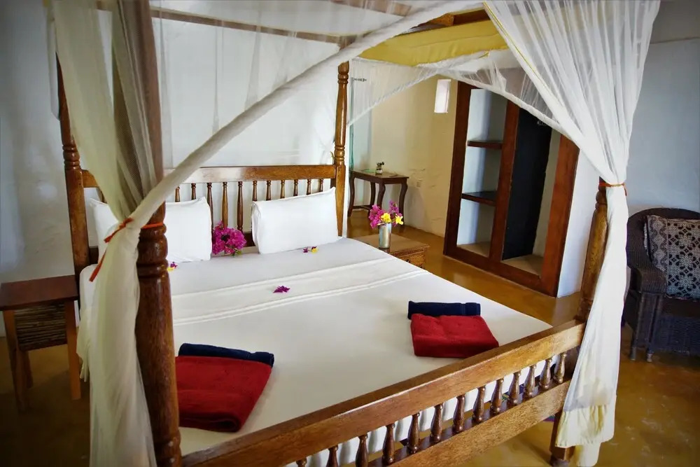 Queen of Sheba Beach Lodge