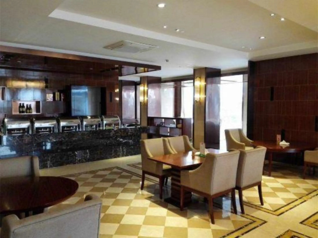 Merlinwan Traders Hotel