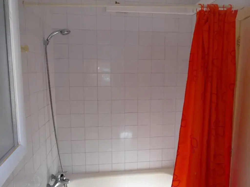 FLOR Amistad Hostal
