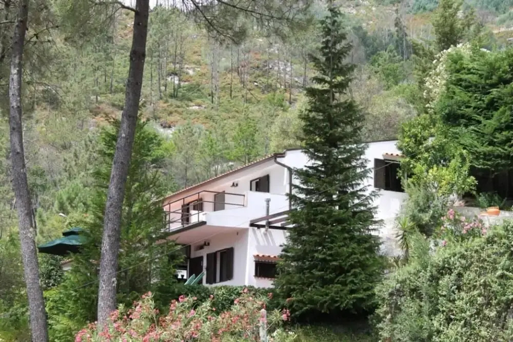 ALTIDO Gerês Mountain Lake Views