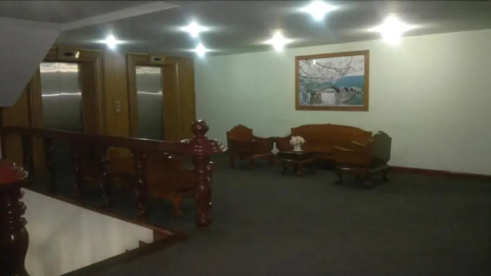 PathumThani Place Hotel
