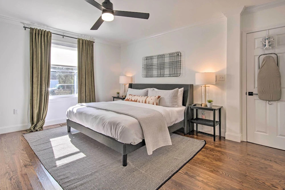 Sleek + Sunny Decatur Home Near Dtwn Atlanta!