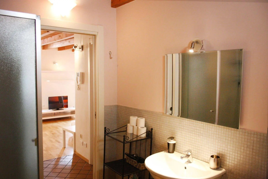 Apartment via Maironi da Ponte