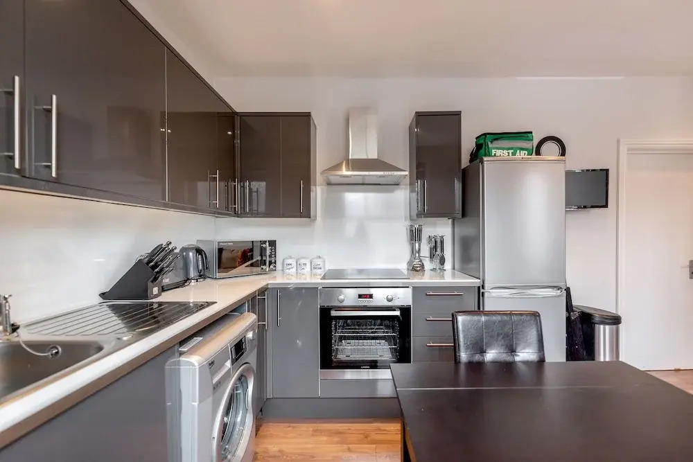 Shorton St Apartments by Chi Chi