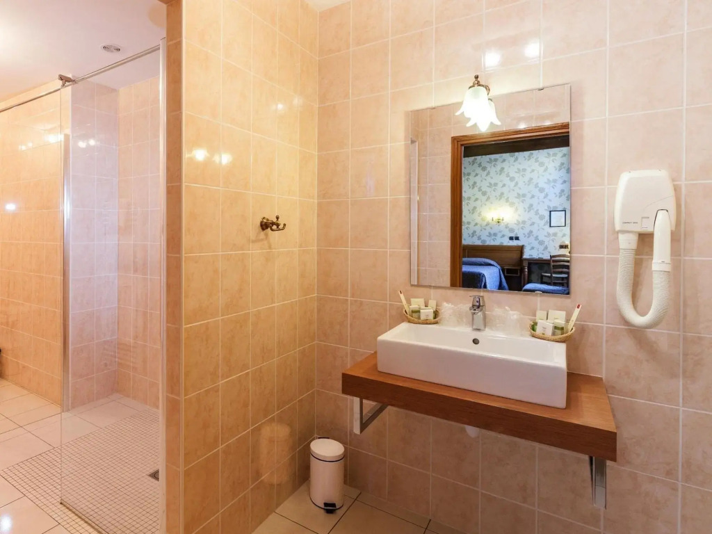 Logis Hotel de La Cloche
