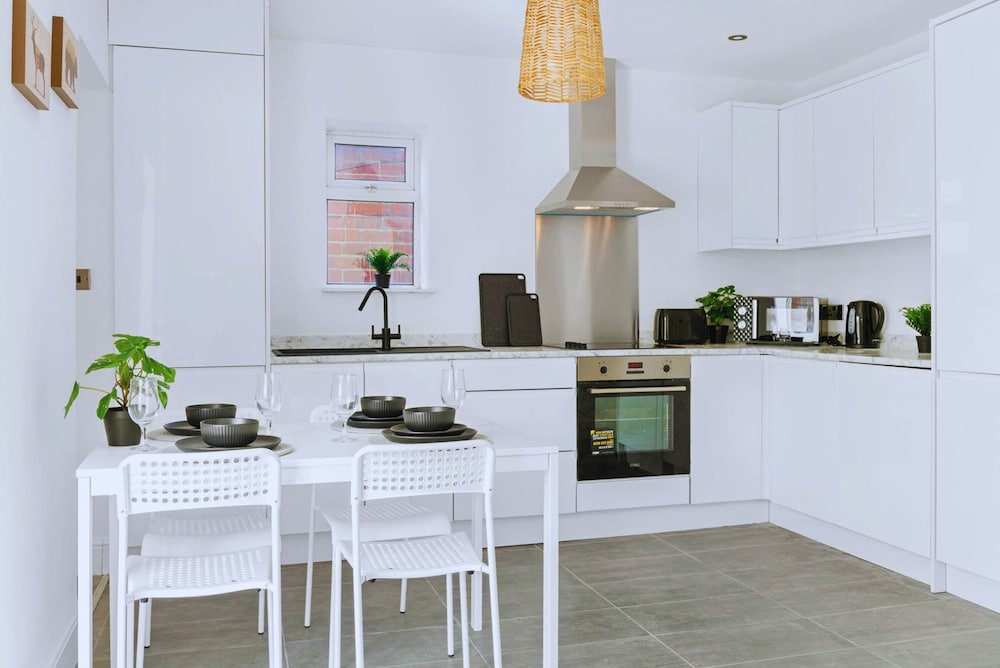 4 Bedrooms - 3 Bathrooms House