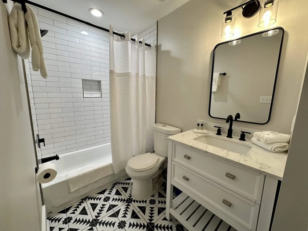 Abode Memphis - Pontotoc