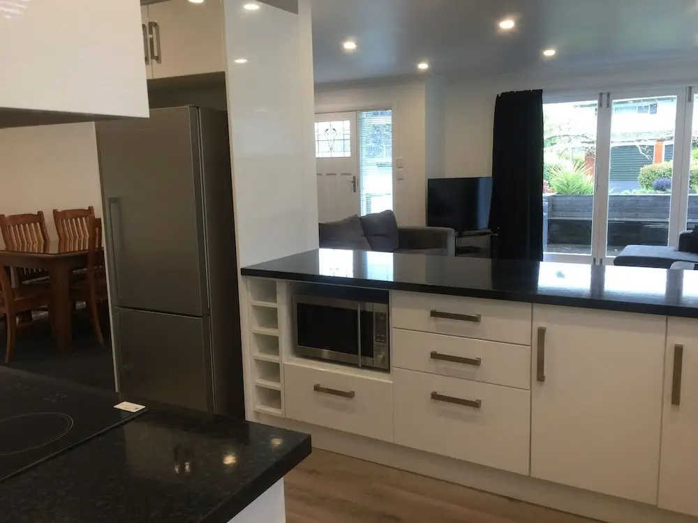 3 & 4 Bedroom Holiday Houses Central Picton