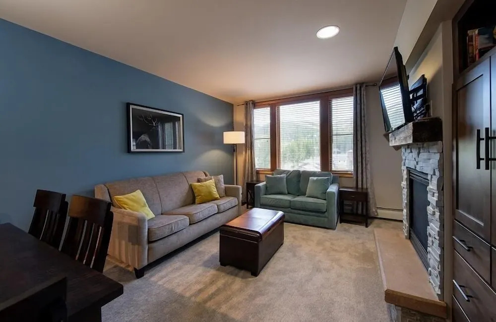 Mountain View Ski-In Ski-Out Condo - Zephyr Mountain Lodge Premium-Rated 2516
