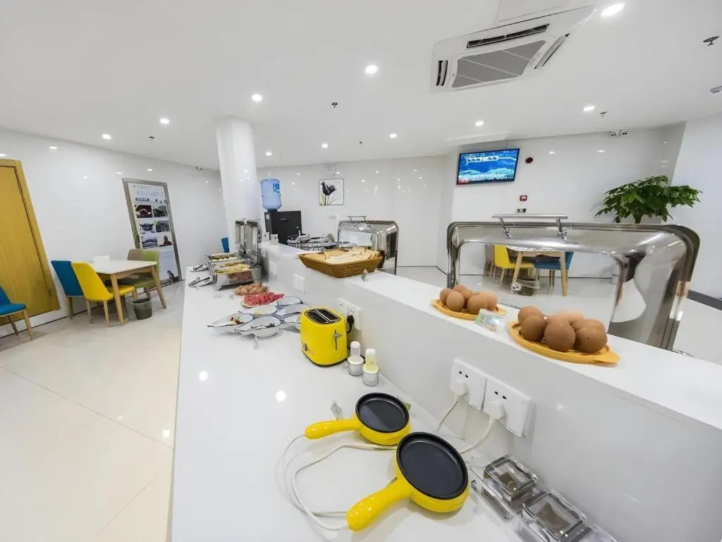 GreenTree Inn Chuzhou Langya Mountain Scenic Area Xijian Road Business Hotel
