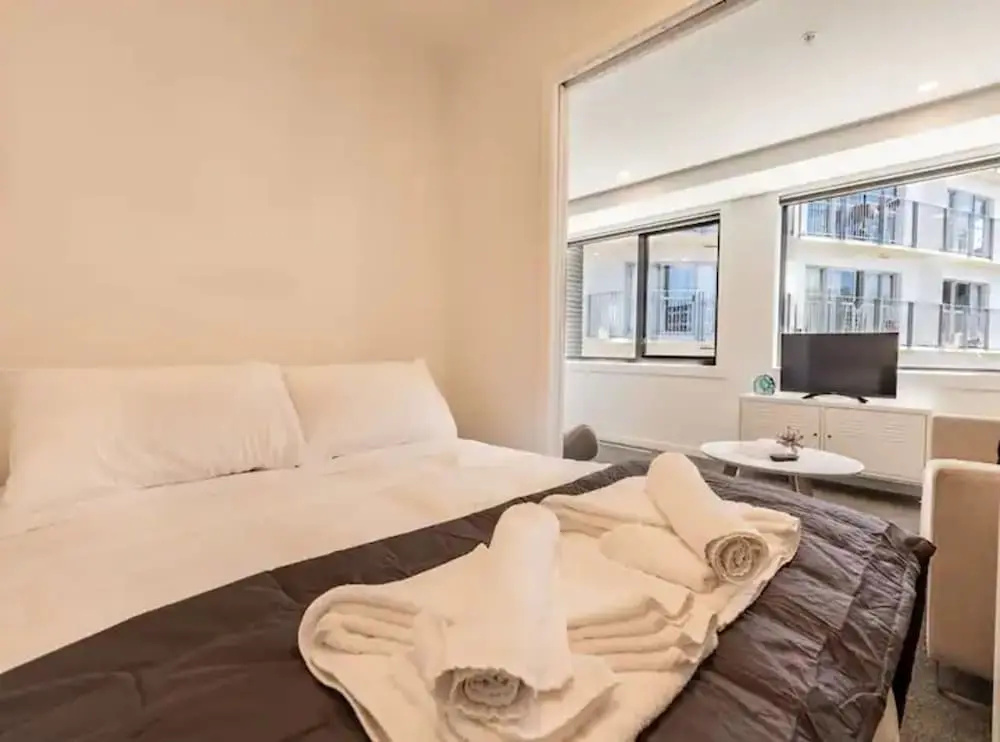 Beautiful 2BR Unit next to Myers Park Zodiak Stays