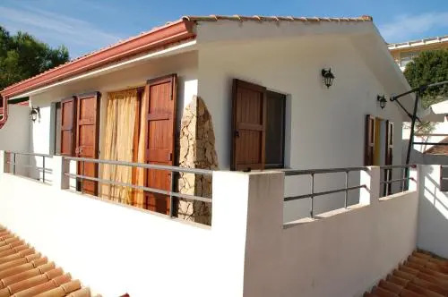 Renato Apartments