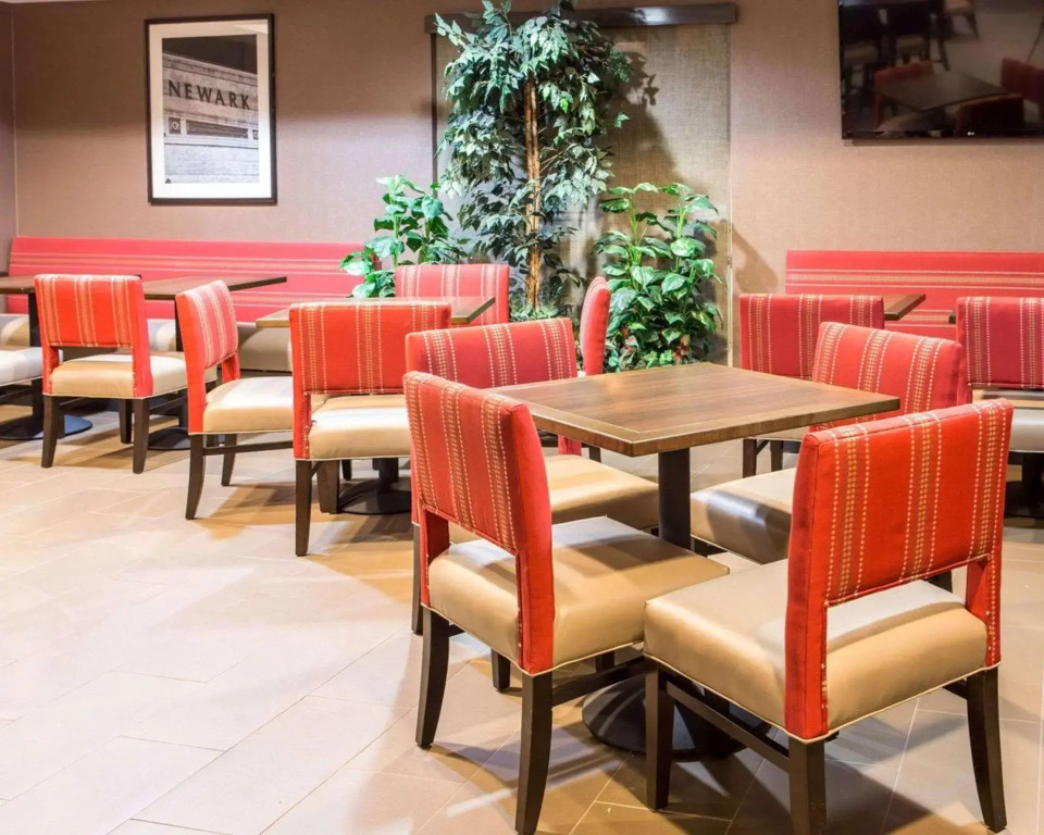 Comfort Suites Newark - Harrison