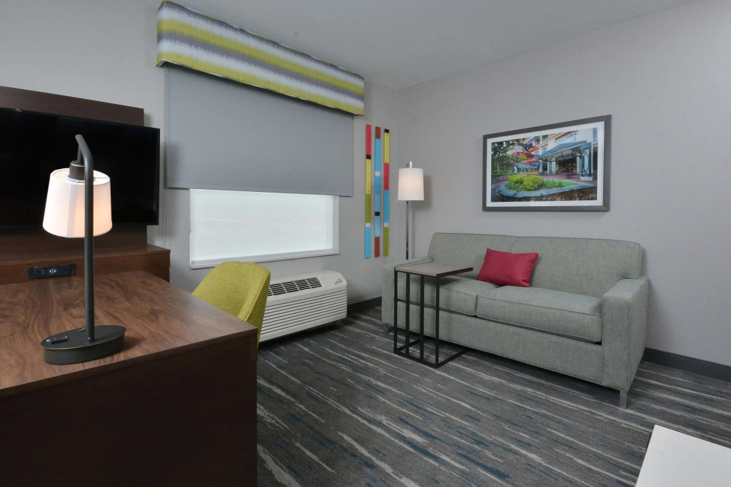 Hampton Inn & Suites Charlotte North I 485
