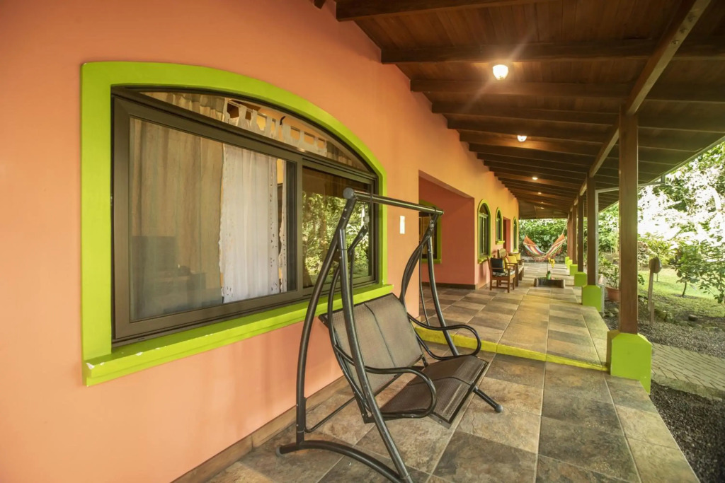 Three Bedroom Two Bath Villa on 20 Acres of Nature! "Hana's Celeste Retreat"