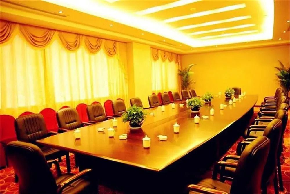 Fengsheng Zhongzhou Business Hotel