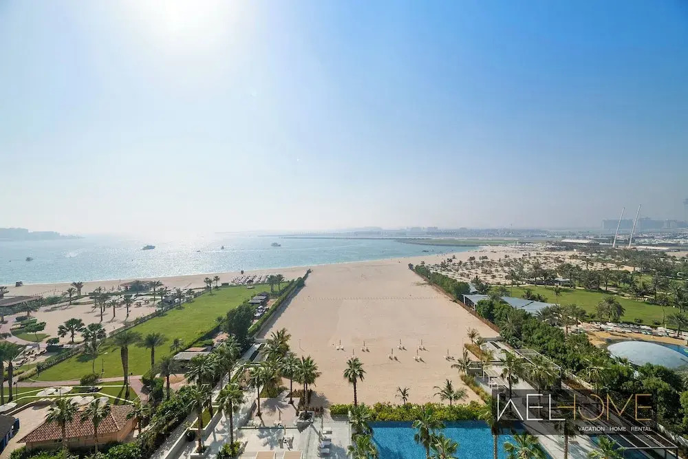 WelHome - Luxe Apt With Dazzling Views Steps From The Beach