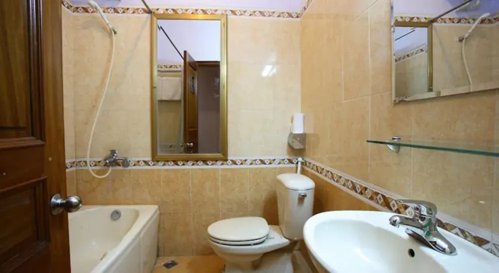 Hanoi Lucky Hotel