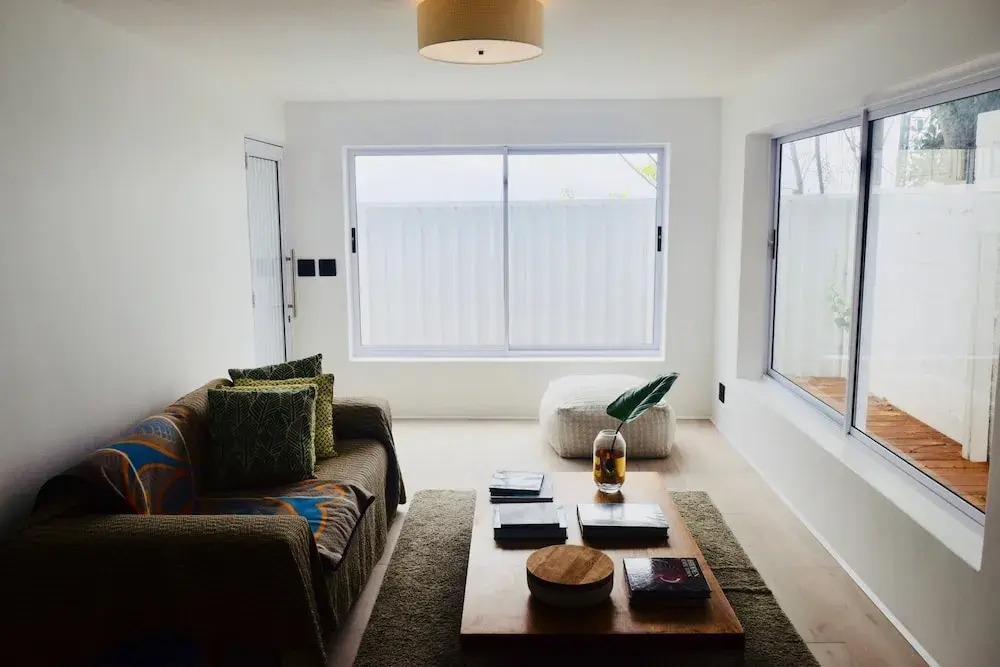 Modern Studio Apartment in Seapoint