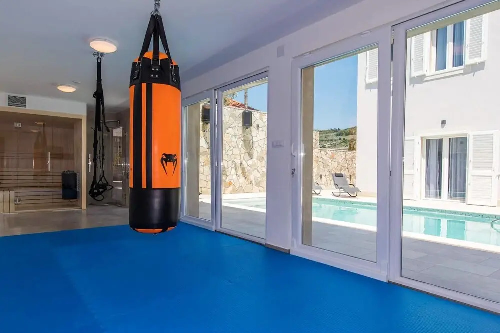 Spacious Villa with Private Pool in Dubrovnik