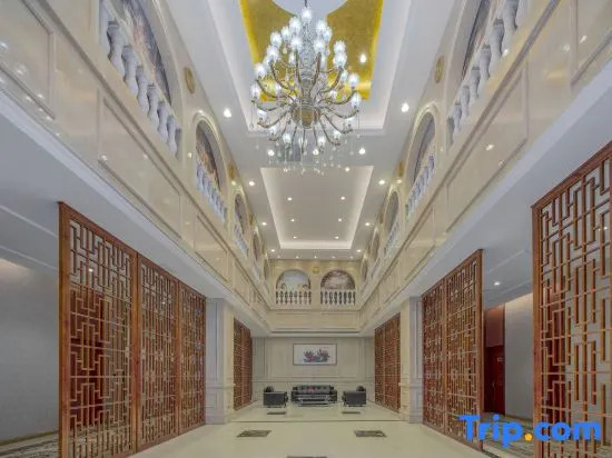 Vienna Hotel (Qingdao Hongdao Convention and Exhibition Center High Speed Rail Station Store)