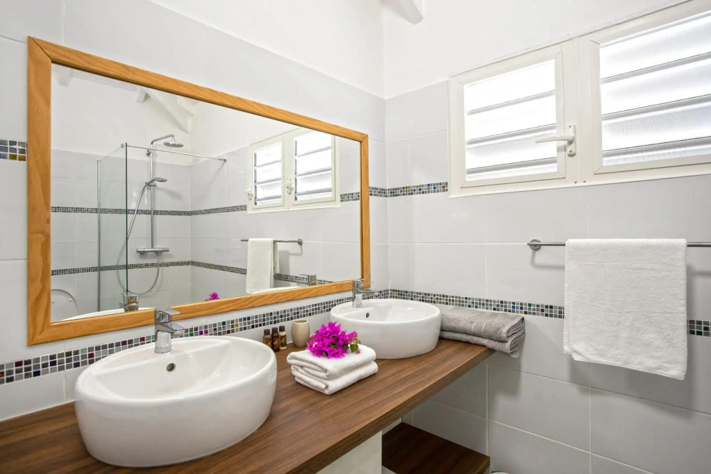Beautiful suite S12 with pool and sea view