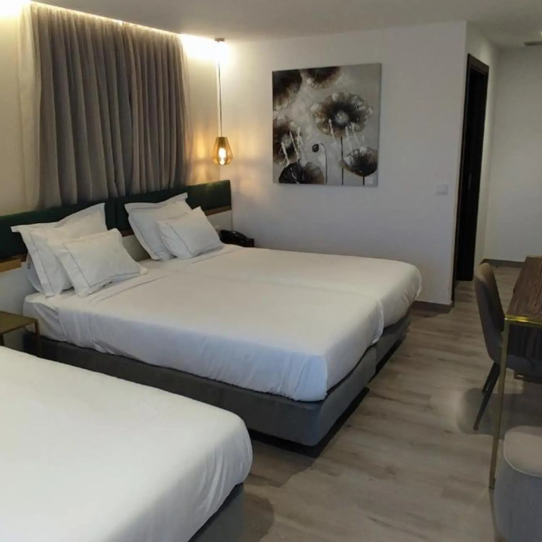 Hotel 4 Estações