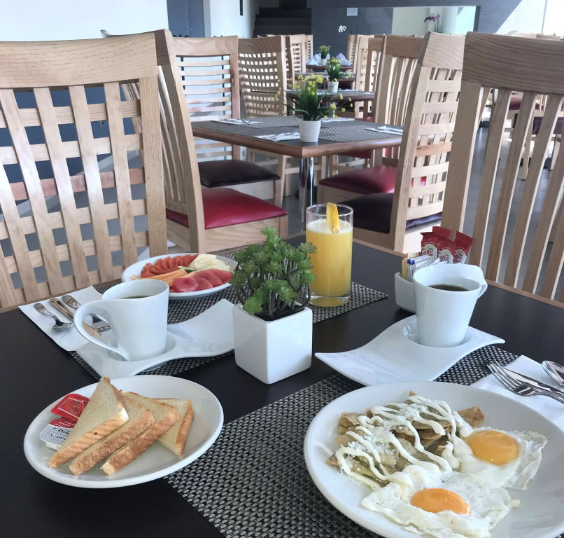 Best Western Plus Metepec & Suites