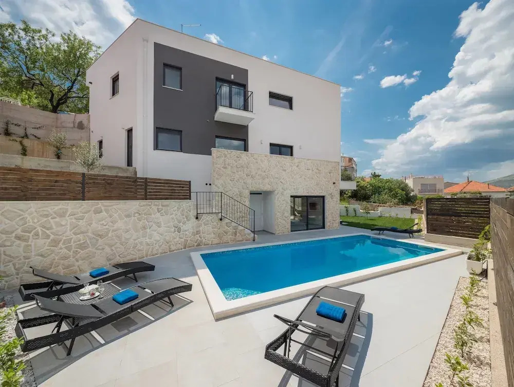 Villa Salt - 10 people, heated pool, Trogir, near beach & Split airport