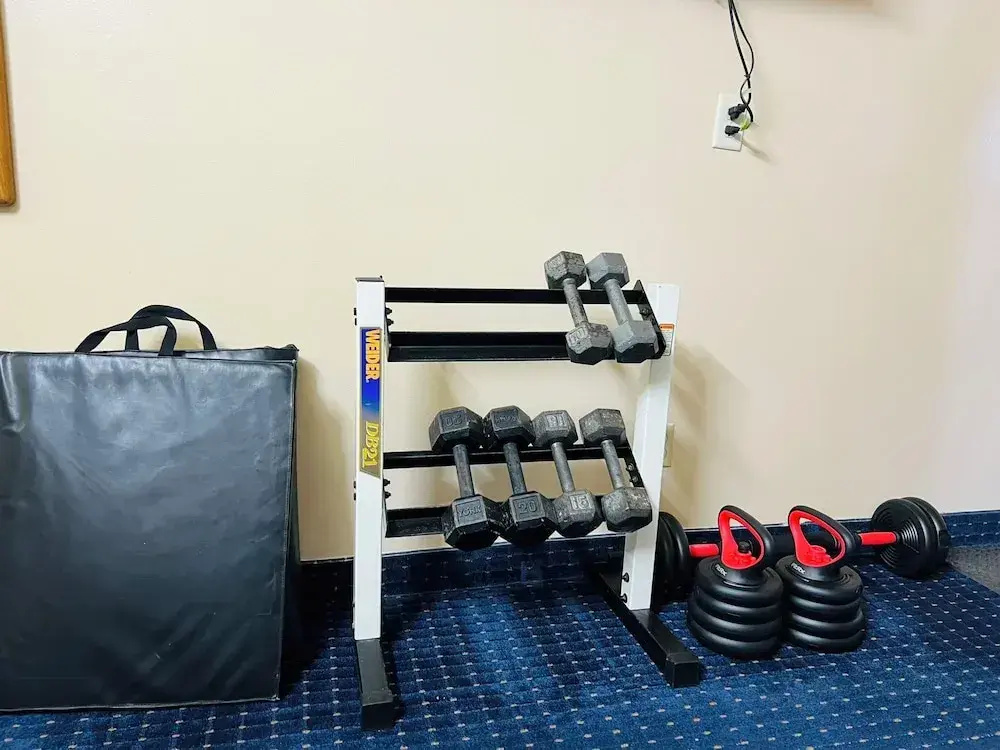Hometown Inn & Suites