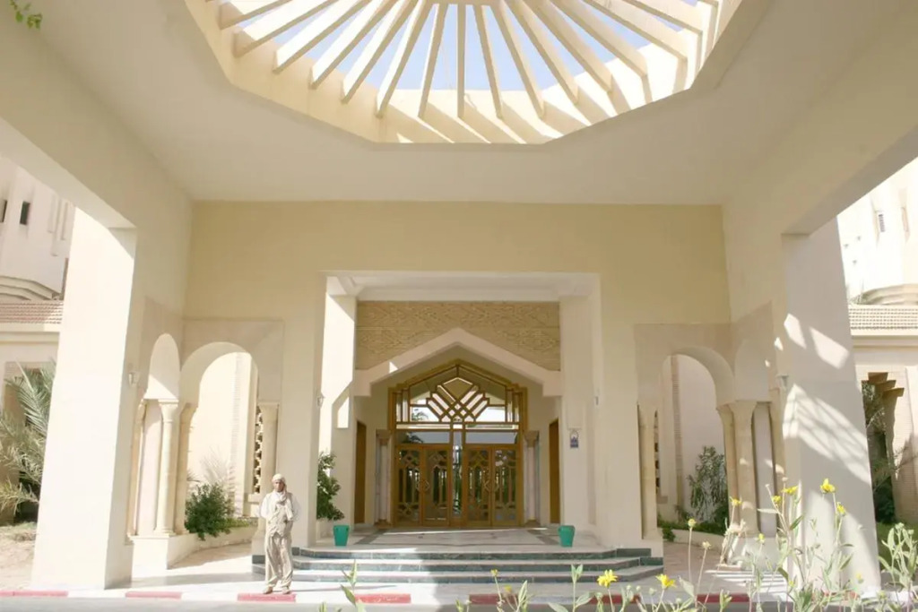 El Mouradi Douz